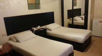 Ola Palace Hotel