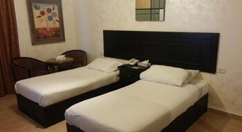 Ola Palace Hotel
