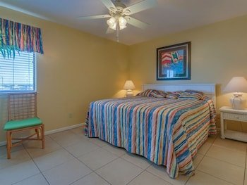 Whaler by Meyer Vacation Rentals