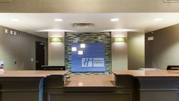 Holiday Inn Express & Suites Sioux Falls-Brandon