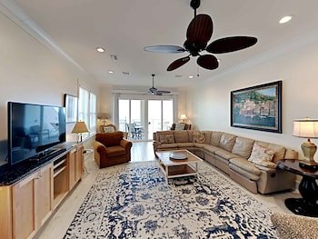 Pearl by Meyer Vacation Rentals