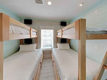 Pearl by Meyer Vacation Rentals