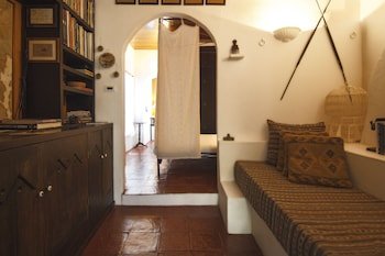 Lez Lezards Bed & Breakfast
