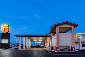 Super 8 by Wyndham Waco/Mall area TX