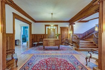 Oak Hall Bed & Breakfast