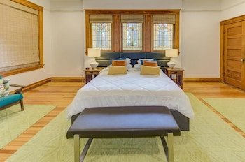 Oak Hall Bed & Breakfast