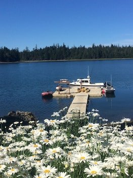 Eagle's Wings Wilderness Retreat