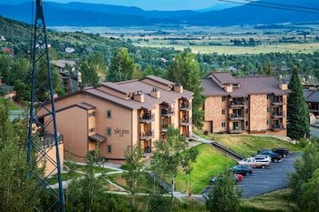 Ski Inn Condominiums