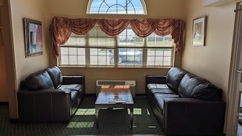 Knights Inn & Suites St Clairesville