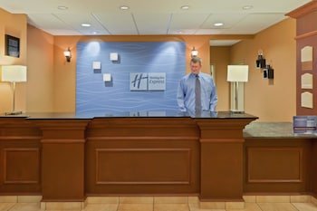 Holiday Inn Express & Suites Kent State University