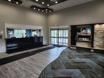 Days Hotel by Wyndham Methuen MA Conference Center