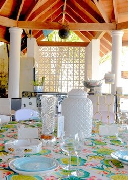 Onyx Aparta Hotel