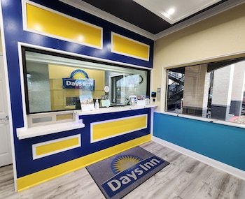 Days Inn by Wyndham Dickinson TX