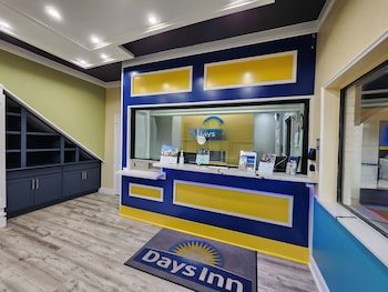 Days Inn by Wyndham Dickinson TX