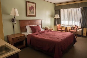 Western Holiday Lodge