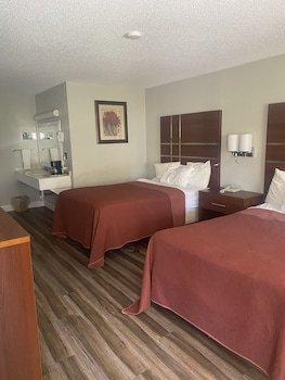 Western Holiday Lodge