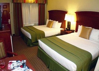 Quality Inn & Suites Santa Cruz Mountains