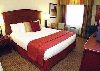 Quality Inn & Suites Santa Cruz Mountains