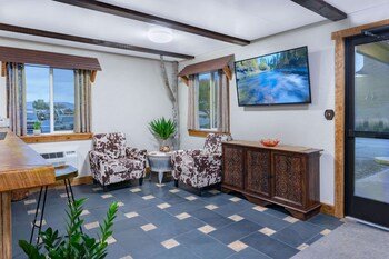 Travelodge by Wyndham Lovell/Bighorns
