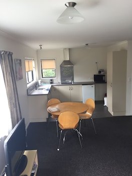 Our Beach House Raglan West