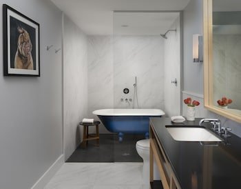 Kimpton Schofield Hotel