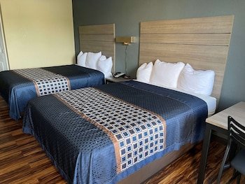 Knights Inn Lumberton