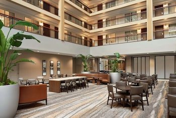Embassy Suites Cleveland Rockside