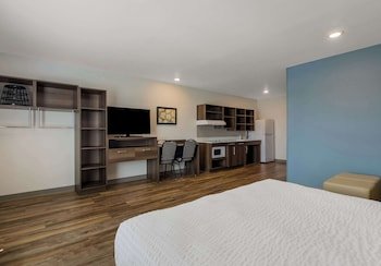 Woodspring Suites Roanoke
