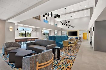 Hampton Inn And Suites By Hilton Corona
