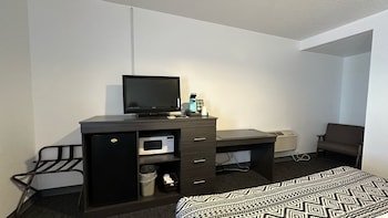 Circle D Motel