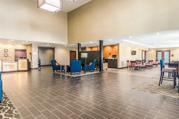 Comfort Suites Meridian and I-40