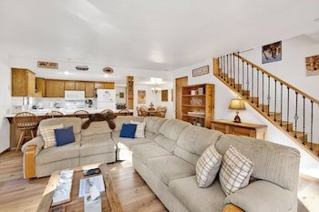 Ski Time Getaway by Big Bear Vacations
