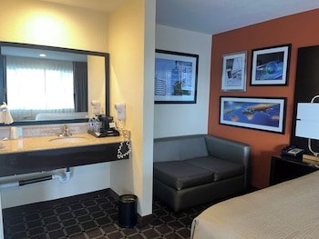Oregon Trail Inn & Suites