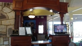 Americas Best Value Presidents Inn on Munras 