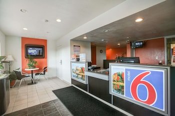 Motel 6 Elkton