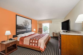 Super 8 by Wyndham Dandridge