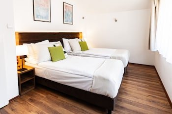 Pelikan Resort