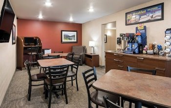My Place Hotel - Marquette, MI