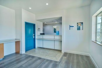 Studio 6 Bakersfield