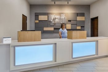 Holiday Inn Express & Suites Waycross