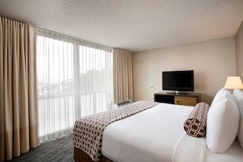 Crowne Plaza - San Francisco International Airport