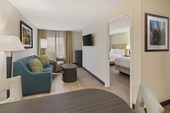 Candlewood Suites Charlotte - Arrowood,