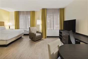 Candlewood Suites Charlotte - Arrowood,