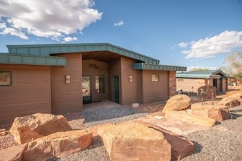 Cougar Ridge Lodge
