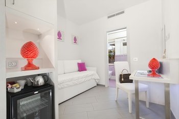 Tasso Suites
