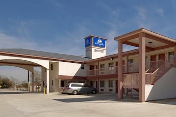 Americas Best Value Inn & Suites-Hempstead/Prairie View
