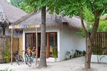 Gili Treehouses
