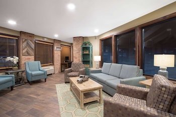 AmericInn by Wyndham Mount Pleasant