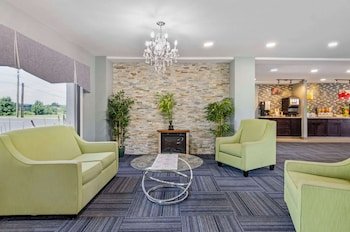 Suburban Studios Verona Staunton North