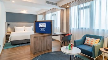 Holiday Inn Express Qingdao City Center